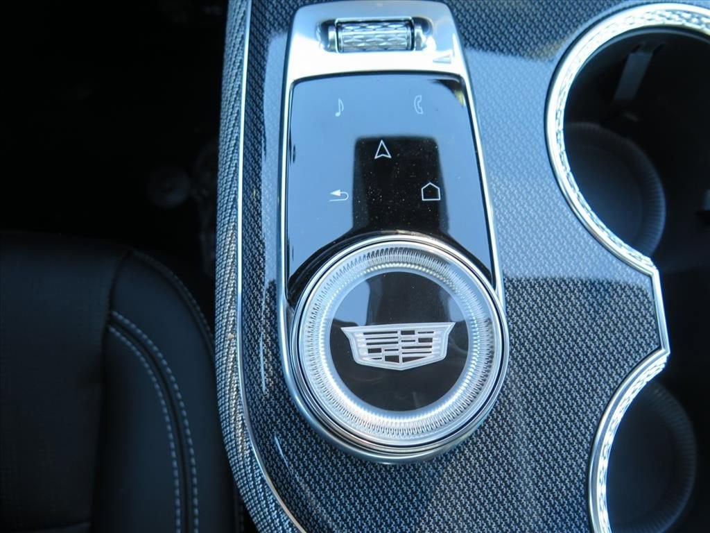 2026 Cadillac OPTIQ Premium Luxury