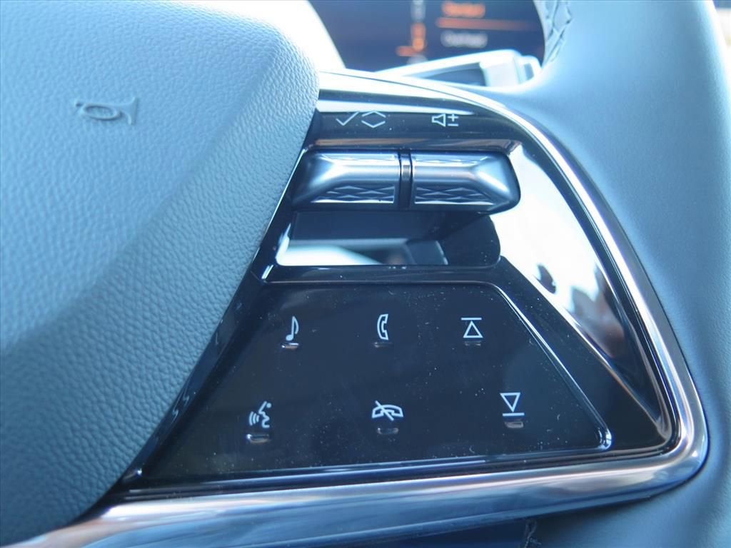 2026 Cadillac OPTIQ Premium Luxury