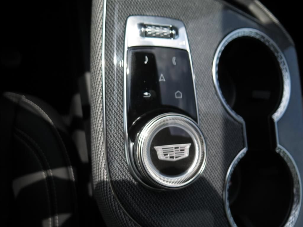 2027 Cadillac OPTIQ Premium Luxury
