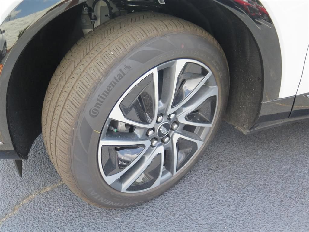 2027 Cadillac OPTIQ Premium Sport