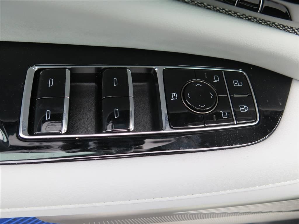 2025 Cadillac OPTIQ Sport 2