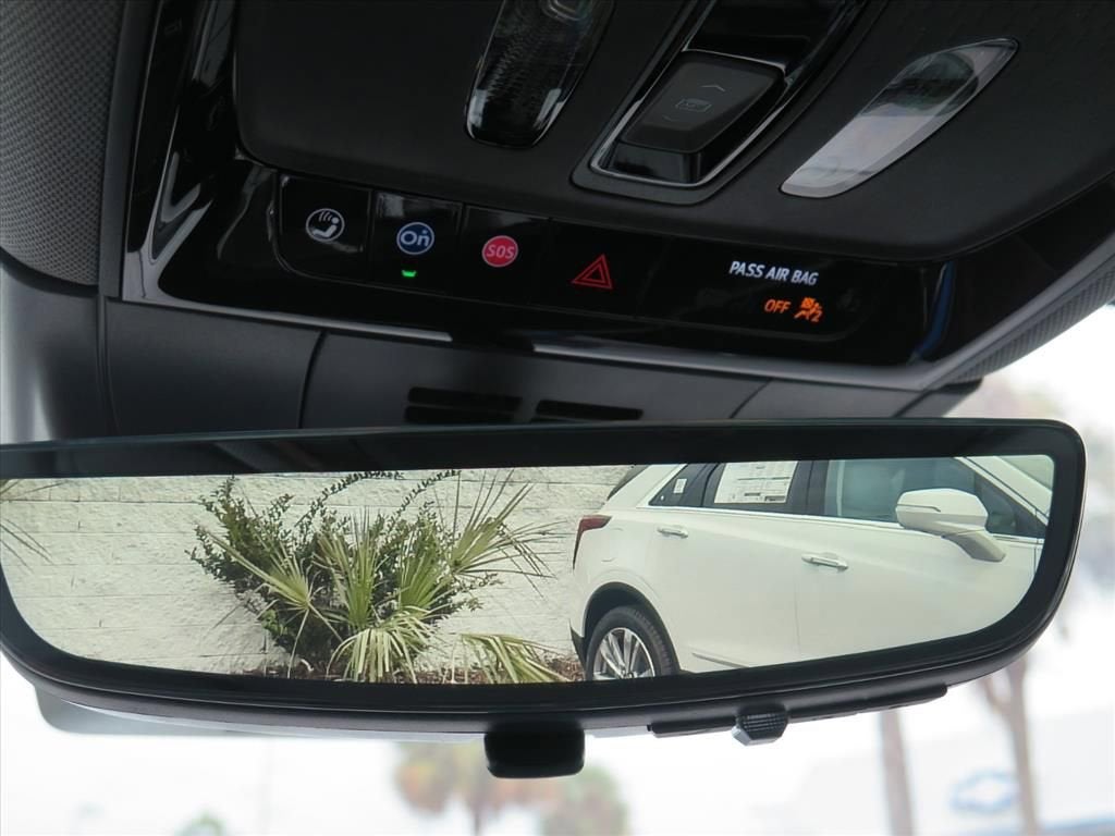 2025 Cadillac OPTIQ Sport 2