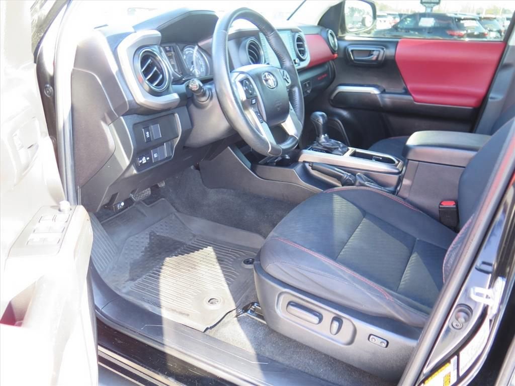 2022 Toyota Tacoma 2WD SR5