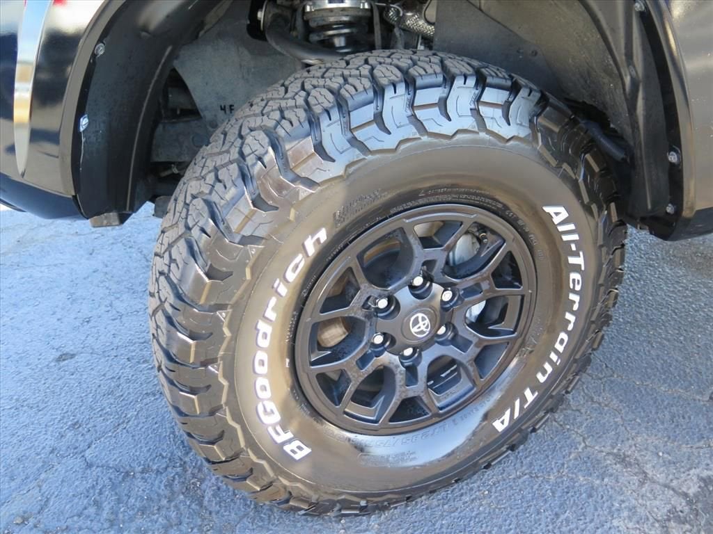 2022 Toyota Tacoma 2WD SR5