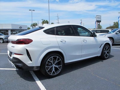2022 BMW X6 M50i
