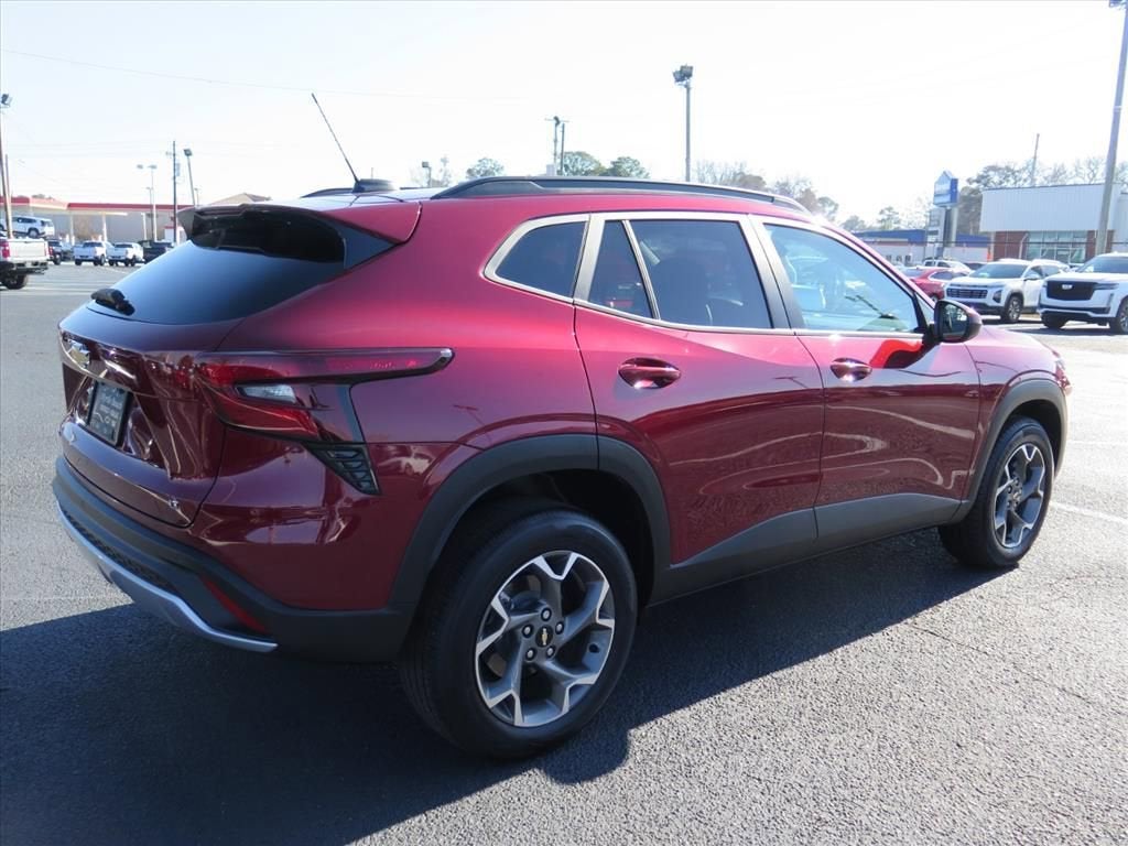 2025 Chevrolet Trax LT