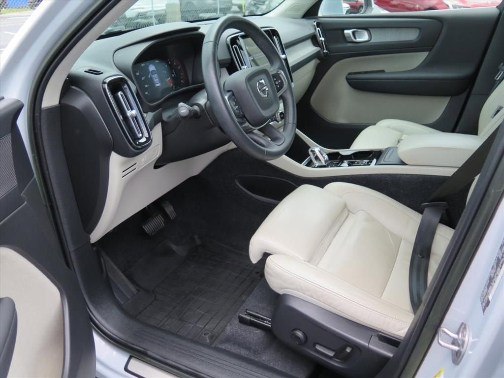 2022 Volvo XC40 Inscription